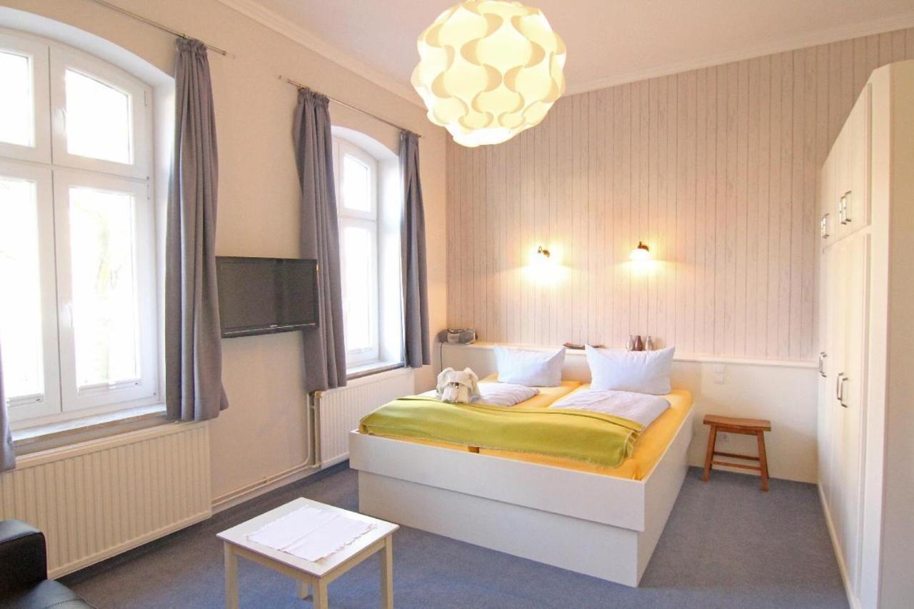 Kapitaenshaus-Lassen-Zimmer-Amistad Westerland Exterior foto